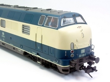 I D DB Diesellokomotive V 221 123 Ep.  Ozean Beige