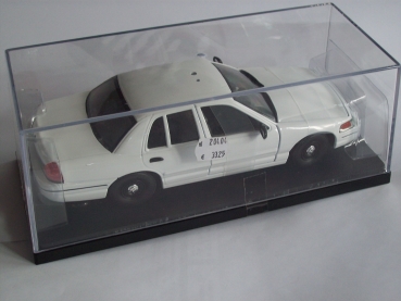 PKW Ford State Police 1:24