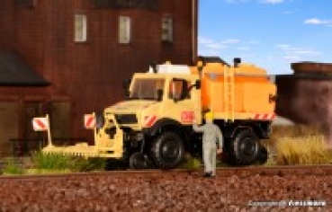 H0 Schienenfahrzeug LKW BS Unimog mit Sprüheinrichtung, L=8x 4,2x 3,8cm, etc.................................................................................