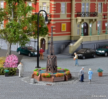 H0 Ausstattung BS Rathaus Brunnen, L= 8,8x 8,8x 7cm, etc...............................................................................