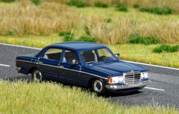 H0 D PKW Mercedes Benz W 123, Scheinwerfer, Rückleuchten, etc......................................................................................................