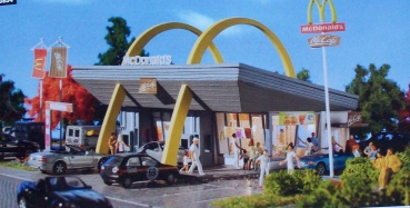 H0 Gebäude BS McDonald`s mit McDrive, Schnellrestaurant, L= 17,5x 16x 10cm, etc...............................................................