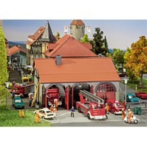 H0 Gebäude BS Feuerwehrgerätehaus, Ep.II, 172x 148x 108mm, etc.....................................................................................