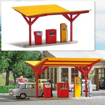 TT Gebäude Tankstelle, Zapfsäulen 2x, Ölschrank, Überdachung, etc.........................................................................