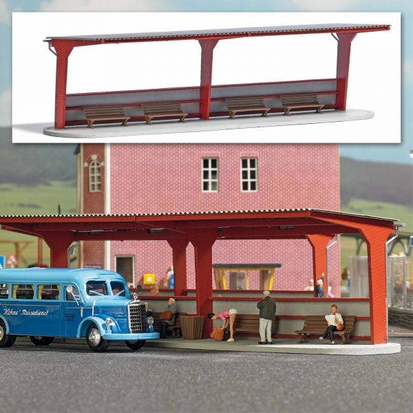 H0 Gebäude BS Busbahnhof, 190x 54x 53mm, Sitzbänke, Wellblechüberdachung, etc............................................................