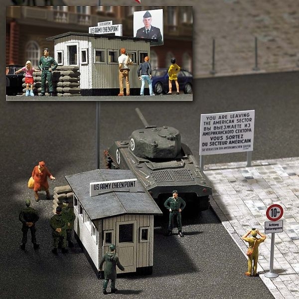 H0 Geländegestaltung BS " Checkpoint Charlie ", Schild " US Army Checkpoint " etc....................................................................................