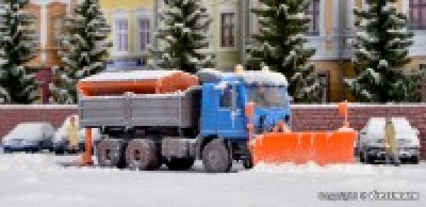 H0 Nutzfahrzeuge BS LKW MB Actros mit Schneepflug und Streugerät, L=11x 4x 4cm, etc...............................................................................